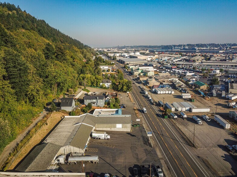 More Photos Of 2727 NW St Helens Rd, Portland Manufacturing For Lease