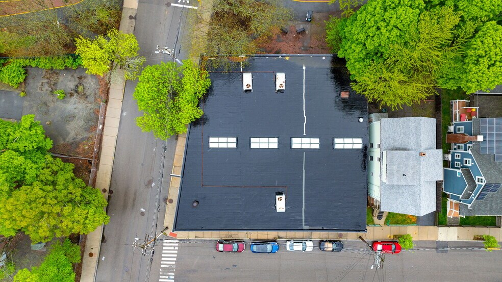 More Photos Of 115 Willow Ave, Somerville Manufacturing For Sale