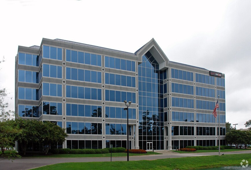 More Photos Of 5701 Cleveland St, Virginia Beach Office For Lease