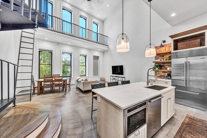 More Photos Of 109 Campbell Ave SW, Roanoke Apartments For Sale