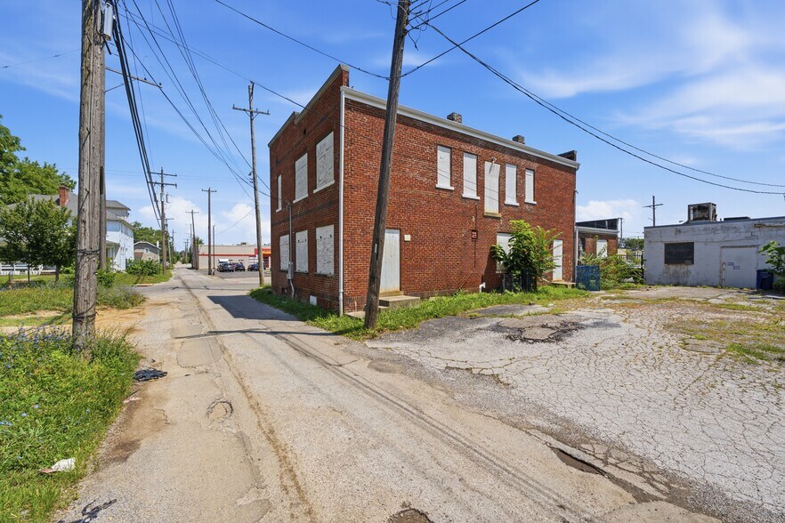 More Photos Of 2575 Cleveland Ave, Columbus Office For Sale