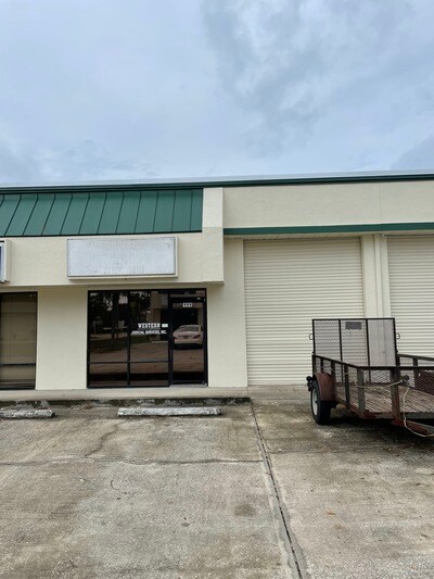 Primary Photo Of 310 Brunson Blvd, Cocoa Light Distribution For Lease