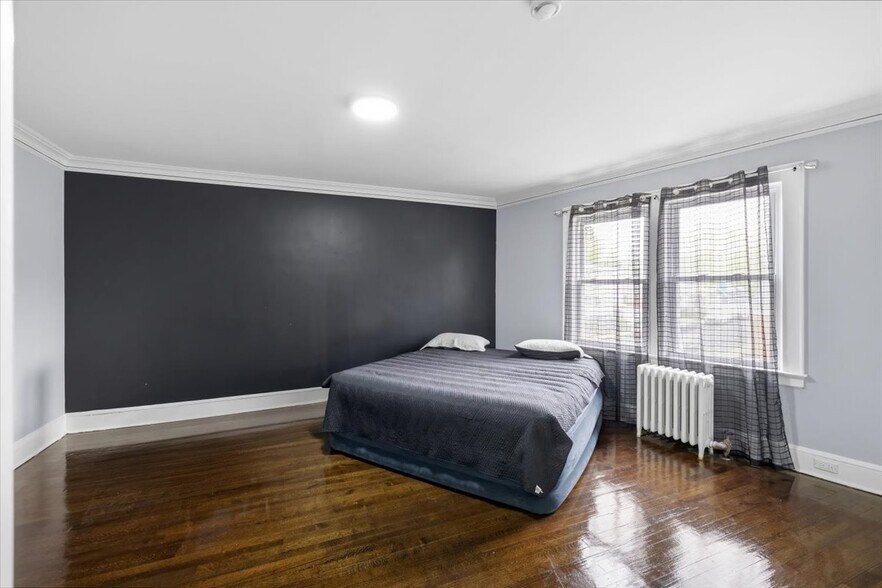 More Photos Of 216-218 Orange Ave, Irvington Convenience Store For Sale