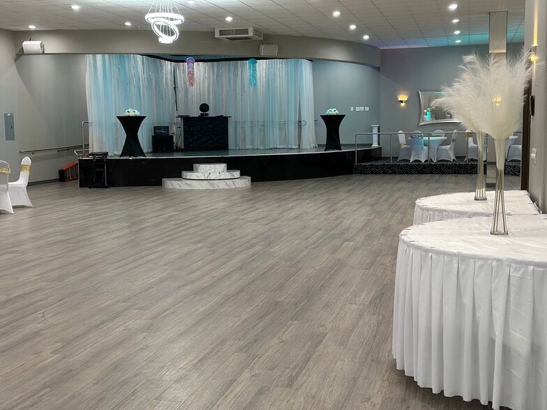 More Photos Of 8740 Ohio Dr, Plano Storefront For Lease