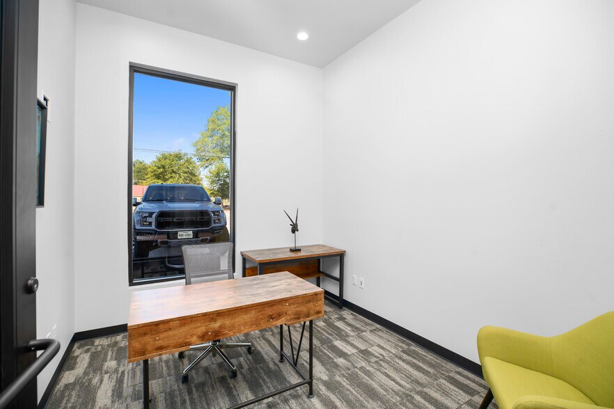 More Photos Of 2001 Tulane Dr, Lufkin Medical For Sale