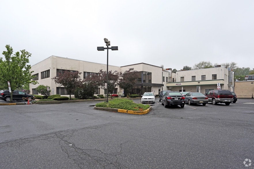 More Photos Of 630 Fairview Rd, Swarthmore Office Residential For Lease