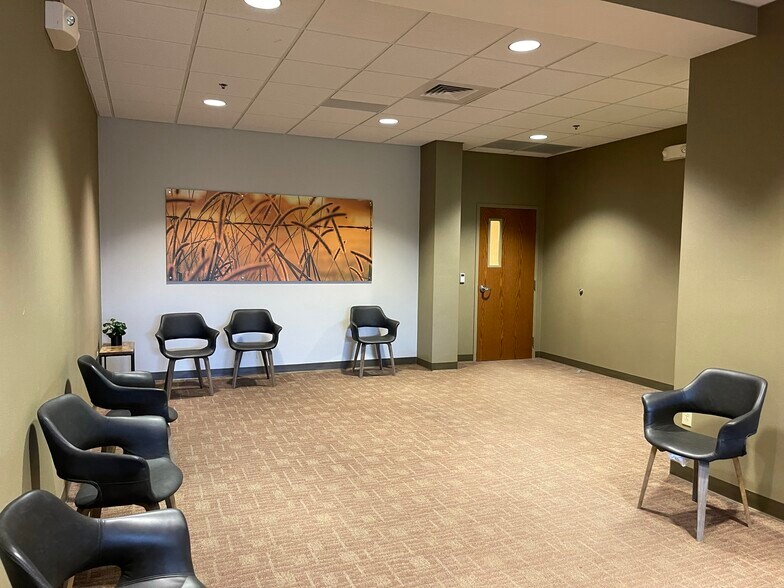 More Photos Of 13213 W 21st St N, Wichita Medical For Lease