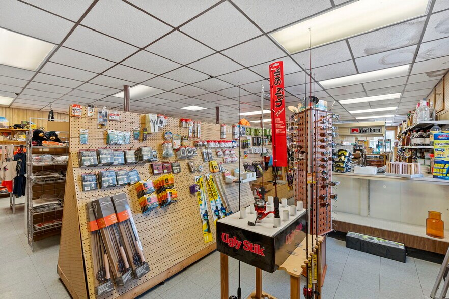 More Photos Of 409 Main St, Bingham Convenience Store For Sale