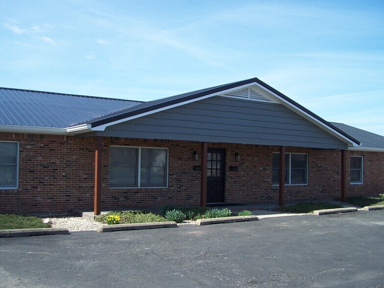 More Photos Of 3905 Southland Ave, Kokomo Office For Lease