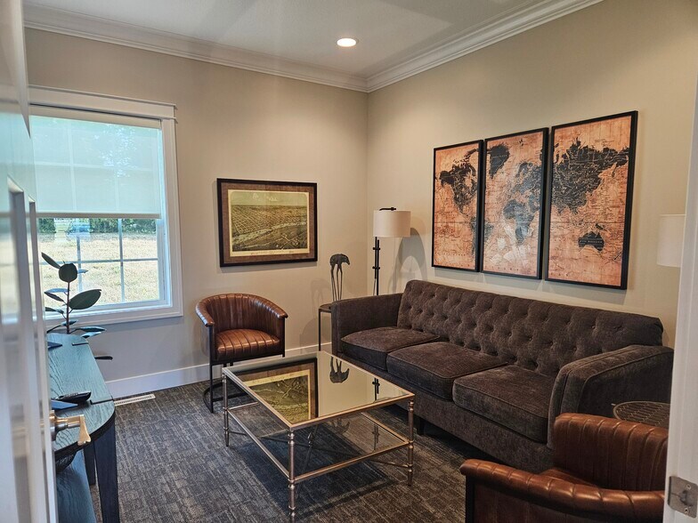 More Photos Of 5786 Midland Rd, Freeland Office For Sale