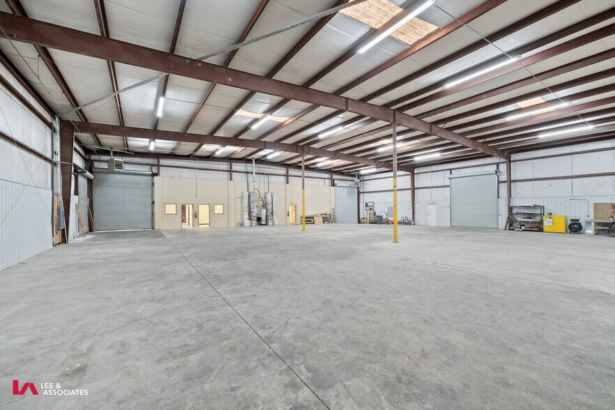 More Photos Of 121 Holt Industrial Cir, Acworth Warehouse For Sale