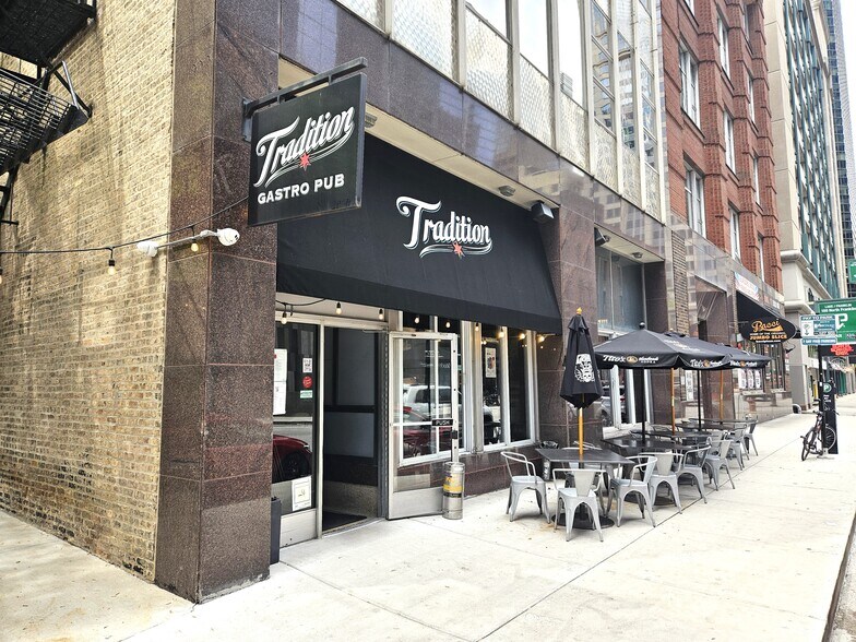 More Photos Of 160 N Franklin St, Chicago Office For Lease