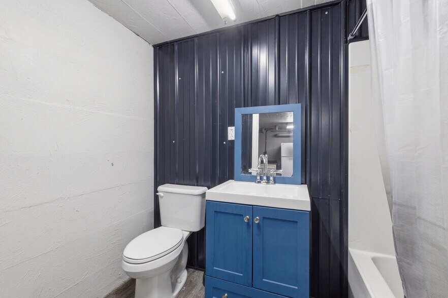 More Photos Of 325 W Main St, Lebanon Office Residential For Sale