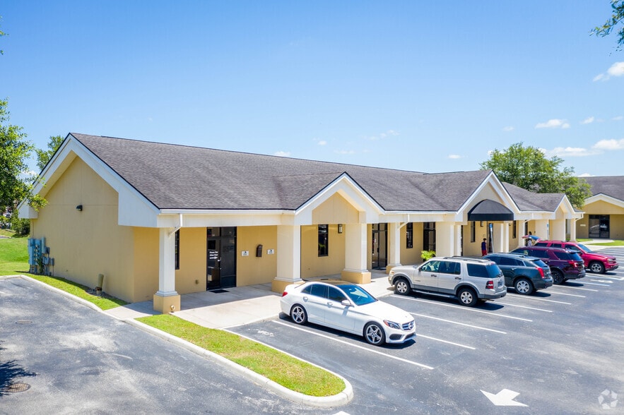 More Photos Of 625 Commerce Dr, Lakeland Medical For Lease