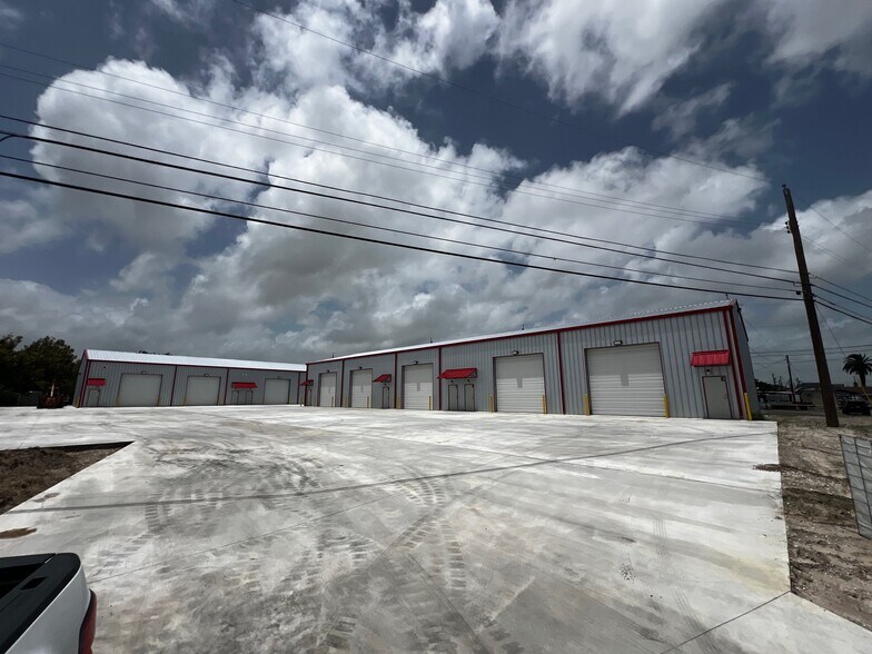 Primary Photo Of 810 Nas Dr, Corpus Christi Industrial For Lease