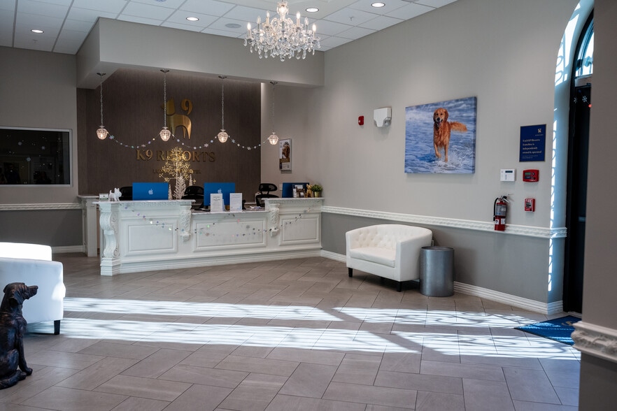 More Photos Of 2386 W State Road 426, Oviedo General Retail For Sale