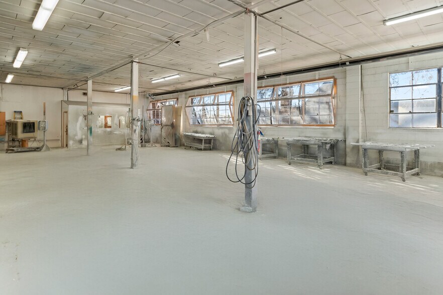 More Photos Of 2332 4th Ave, Greeley Manufacturing For Sale