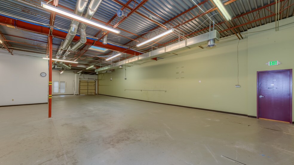 More Photos Of 530 Compton St, Broomfield Flex For Lease