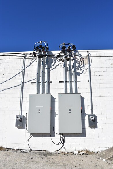 More Photos Of 2401 Carraway Blvd, Birmingham Warehouse For Lease