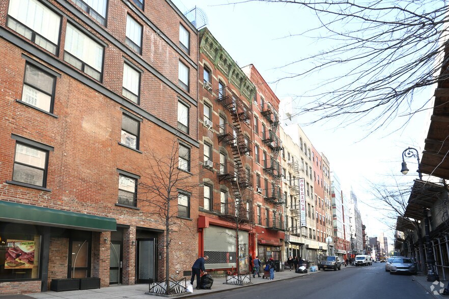 More Photos Of 65 Ludlow St, New York Apartments For Lease