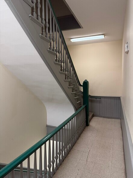 More Photos Of 185-193 High St, Holyoke Office For Sale