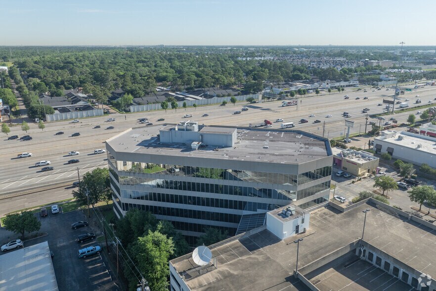 More Photos Of 11451 Katy Fwy, Houston Office For Lease