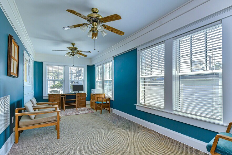 More Photos Of 211 S Boulevard, Tampa Office For Sale