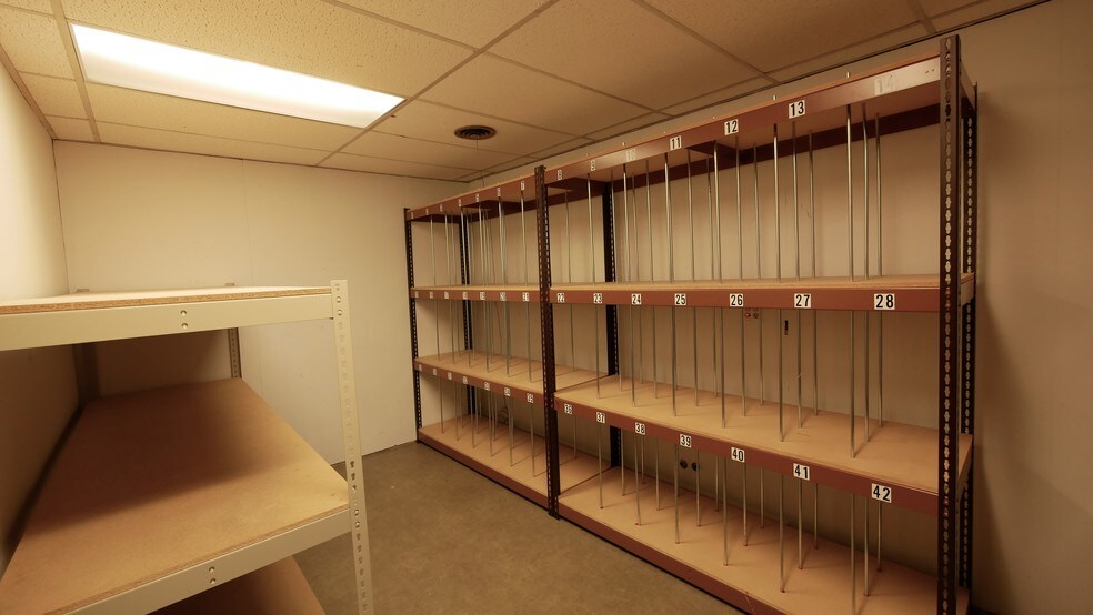 More Photos Of 175 N Washington St, Wheaton Office Residential For Sale