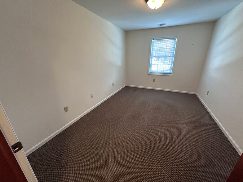 More Photos Of 85 Hopper Ave, Waldwick Medical For Lease