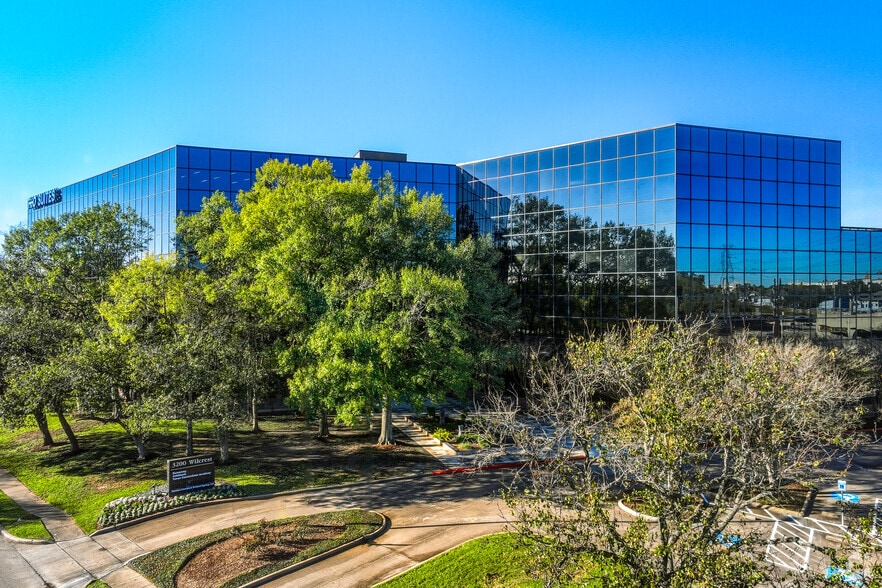 More Photos Of 3200 Wilcrest Dr, Houston Office For Lease