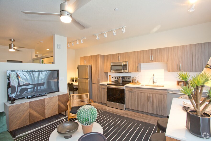 More Photos Of 1505 N Central Ave, Phoenix Apartments For Lease