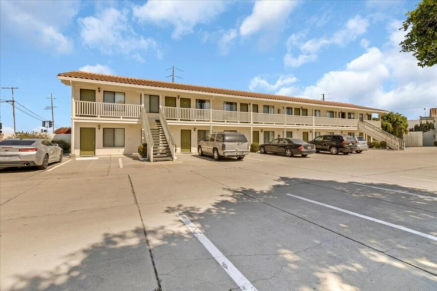 More Photos Of 1013 Front St, Soledad Hotel For Sale