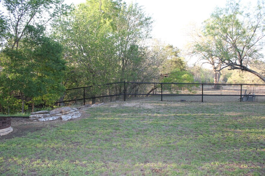 More Photos Of 986 Shiloh Rd, Bastrop Land For Sale