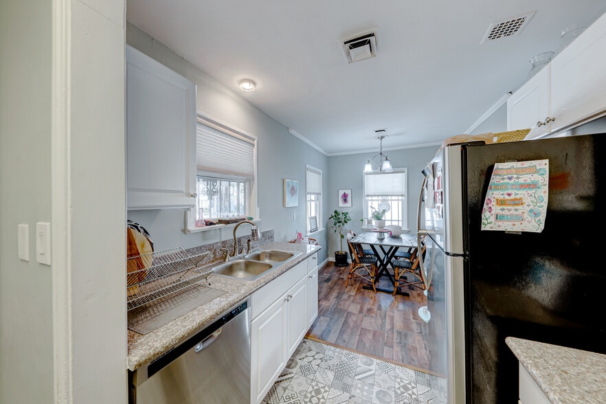 More Photos Of 610 S 8th St, Las Vegas Office For Lease