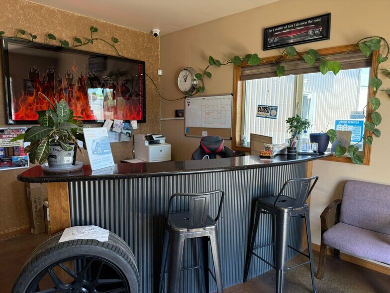 More Photos Of 1150 S 29th St W, Billings Warehouse For Sale