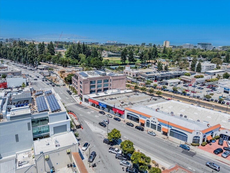 More Photos Of 211 West Ln, Burlingame Industrial For Lease