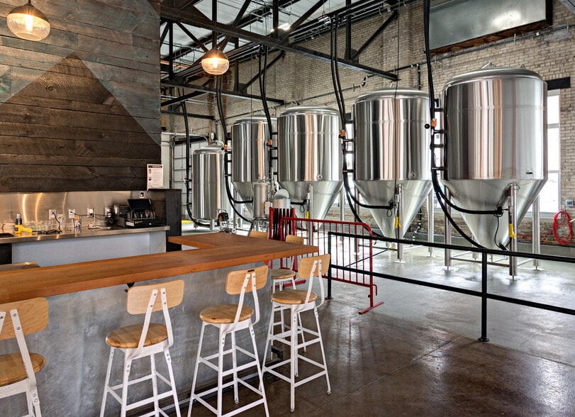More Photos Of 807 Broadway St NE, Minneapolis Loft Creative Space For Lease
