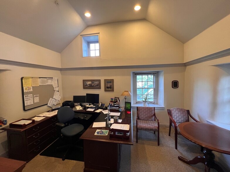 More Photos Of 100 John Robert Thomas Dr, Exton Office For Sale