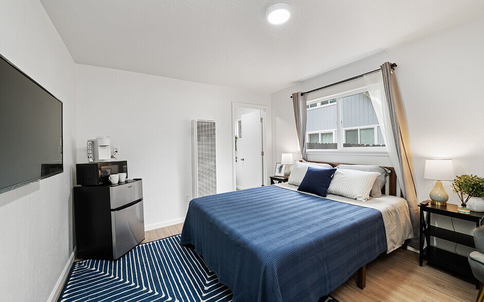 More Photos Of 3918 Pioneer Trl, South Lake Tahoe Hotel For Sale