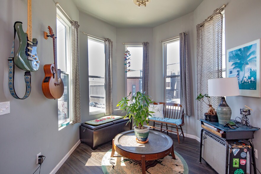 More Photos Of 350 4th St, Oakland Apartments For Lease