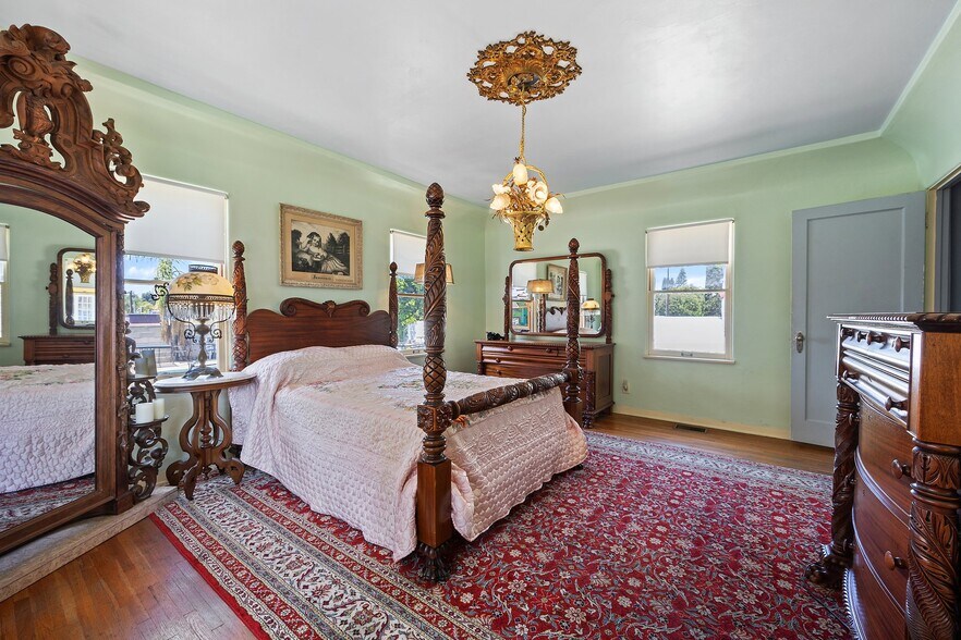 More Photos Of 720 W La Habra Blvd, La Habra General Retail For Sale