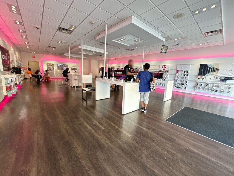 More Photos Of 1492 Rockaway Pkwy, Brooklyn Storefront For Sale