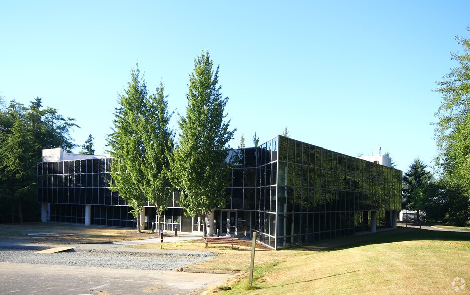 Primary Photo Of 2333 seaway Blvd W, Everett Office For Lease