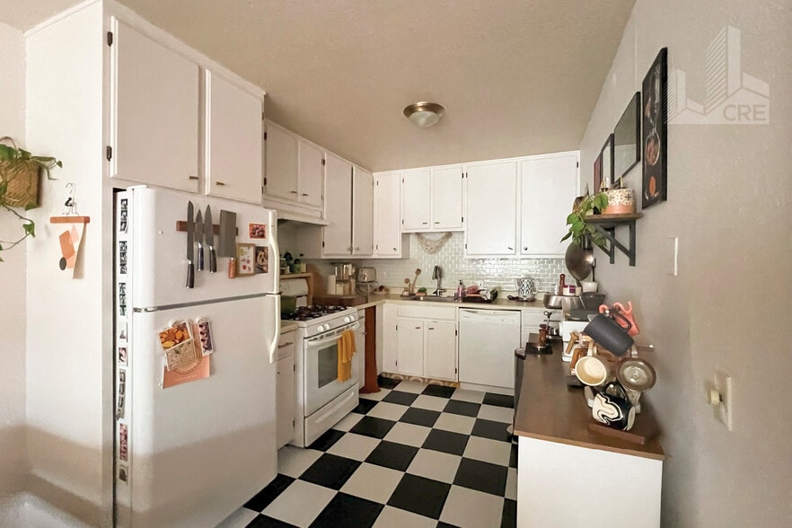More Photos Of 1259 20th Ave, San Francisco Apartments For Sale