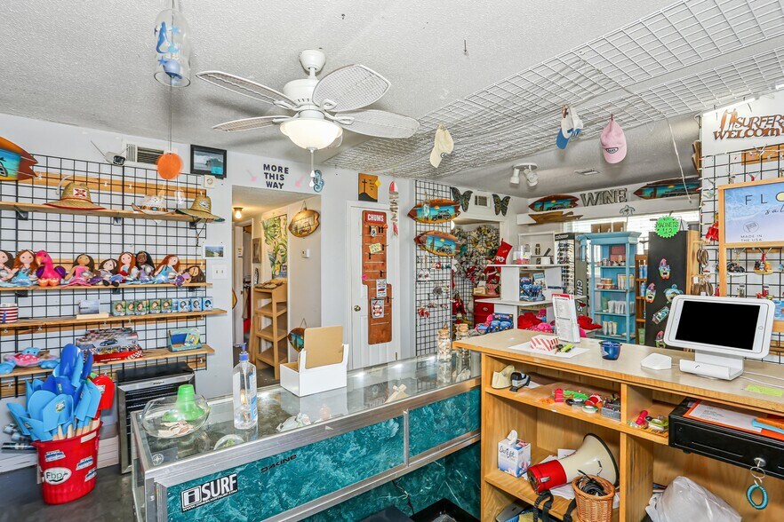 More Photos Of 8460 Gulf Blvd, Navarre Freestanding For Sale