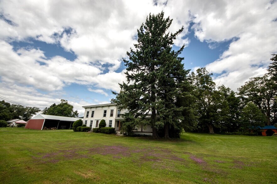 More Photos Of 571 Southside Dr, Oneonta Apartments For Sale