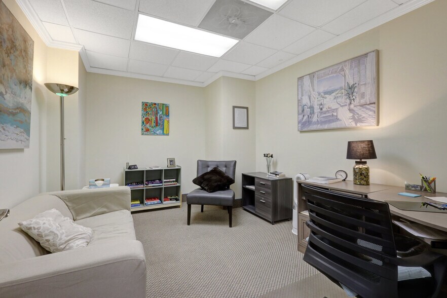 More Photos Of 10474 Armstrong St, Fairfax Medical For Sale