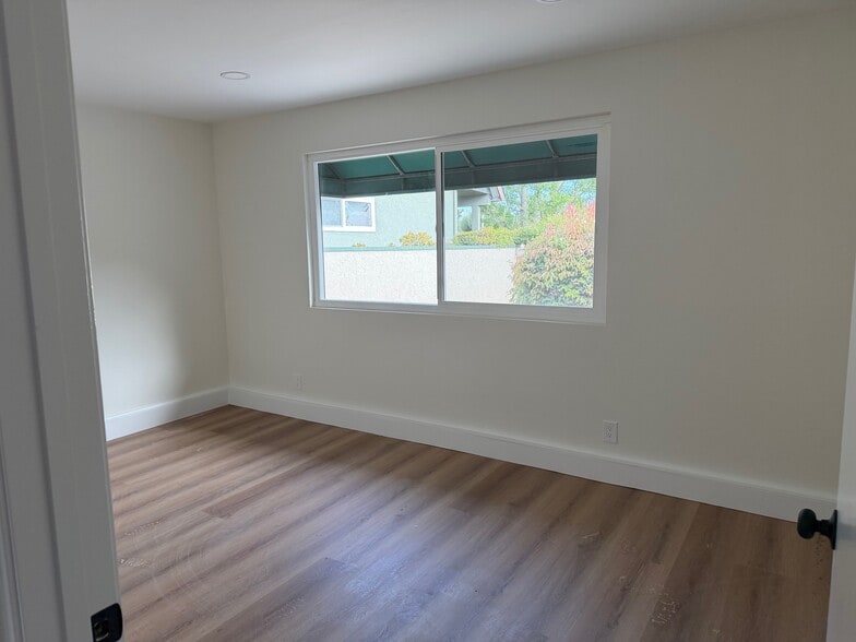 More Photos Of 1457 E Chapman Ave, Fullerton Office For Sale