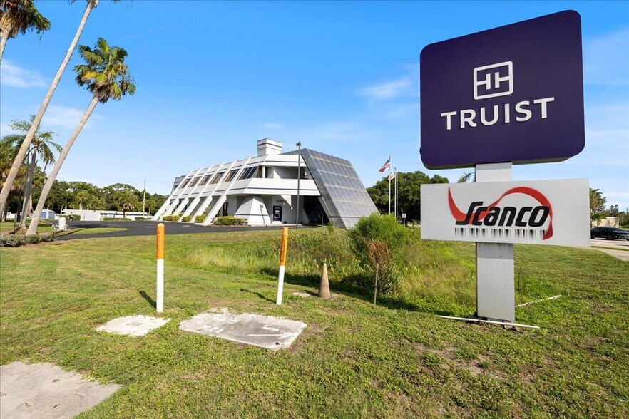 More Photos Of 1000 N Tamiami Trl, Nokomis Bank For Sale