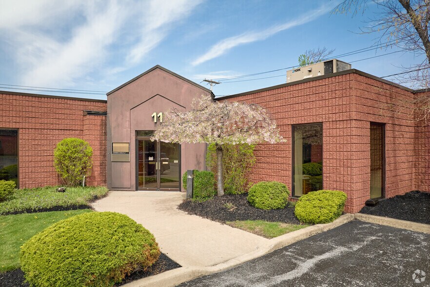 More Photos Of 11 North St, Canandaigua Medical For Lease